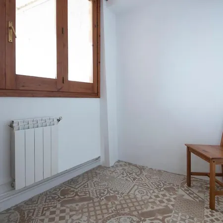 Cal Giral I Apartment
