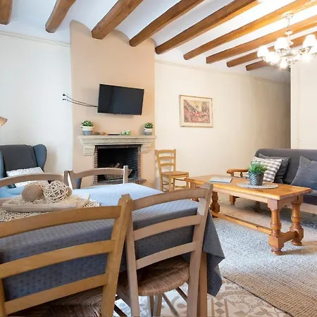 Cal Giral I Apartment