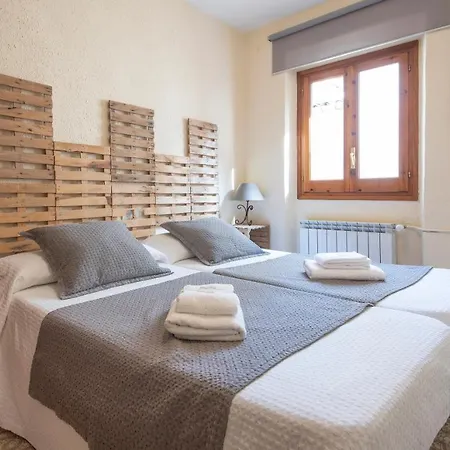 Cal Giral I Apartment